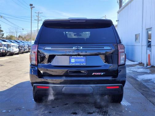 2022 Chevrolet Tahoe 4WD RST