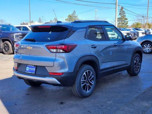 Sterling Gray Metallic 2026 Chevrolet Trailblazer LT