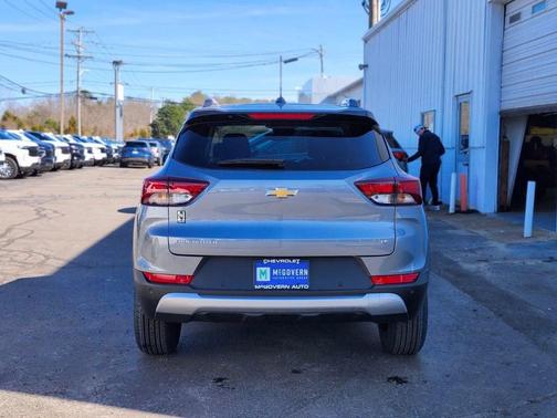 Sterling Gray Metallic 2026 Chevrolet Trailblazer LT