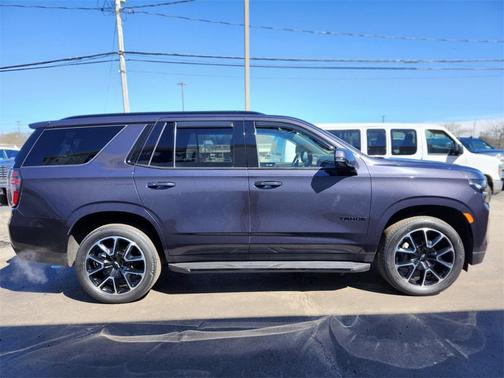 2022 Chevrolet Tahoe 4WD RST