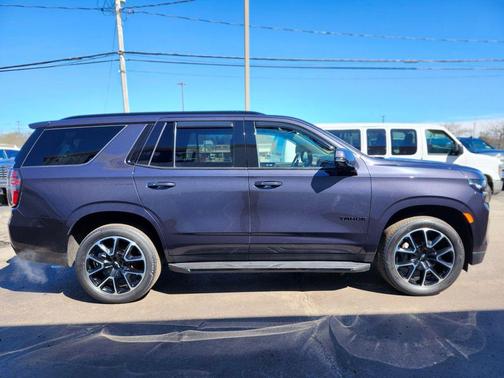 2022 Chevrolet Tahoe 4WD RST