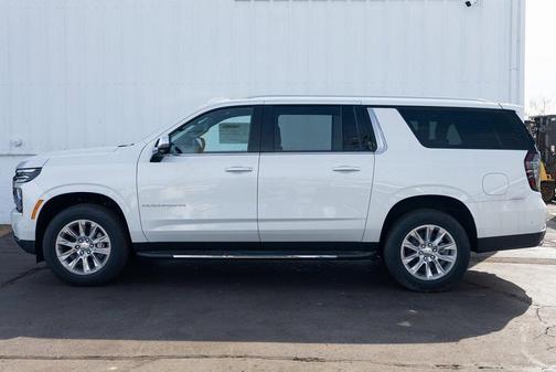 2025 Chevrolet Suburban Premier