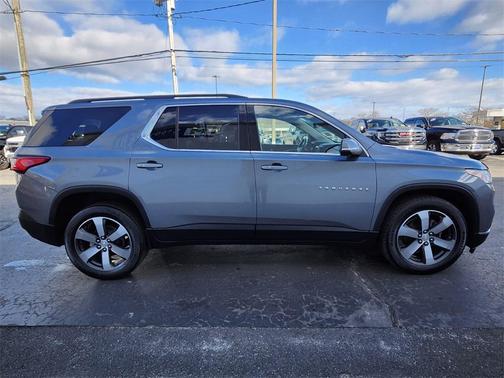 2021 Chevrolet Traverse LT Leather