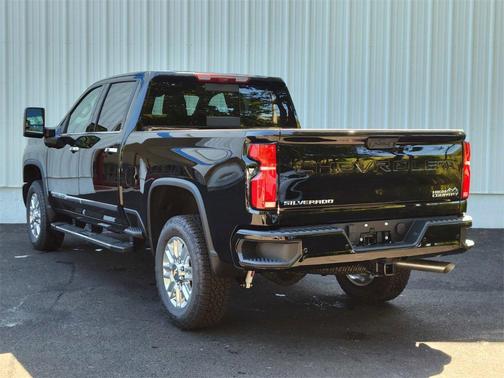 2025 Chevrolet Silverado 3500 High Country
