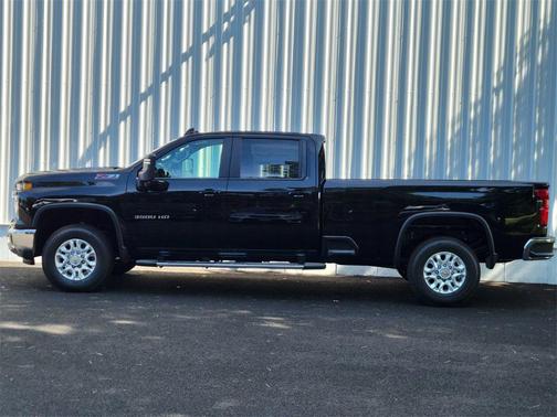 2025 Chevrolet Silverado 3500 LT
