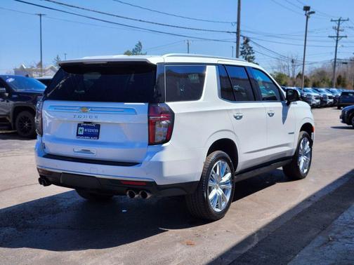 Iridescent Pearl Tricoat 2023 Chevrolet Tahoe 4WD High Country