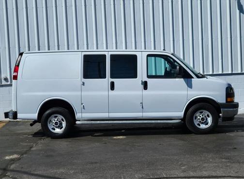2023 GMC Savana 2500 Work Van