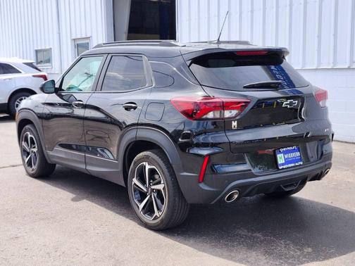 Mosaic Black Metallic 2023 Chevrolet Trailblazer RS