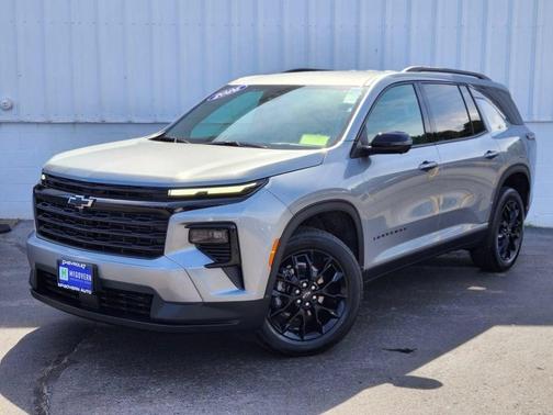 Sterling Gray Metallic 2026 Chevrolet Traverse LT