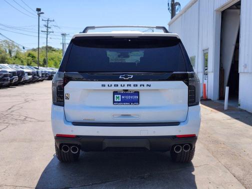 Summit White 2026 Chevrolet Suburban Z71, 4WD