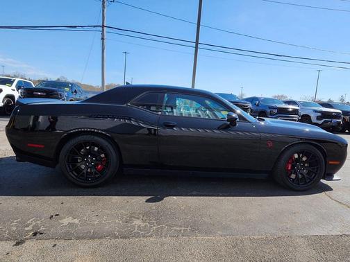 Pitch Black Clearcoat 2019 Dodge Challenger SRT Hellcat