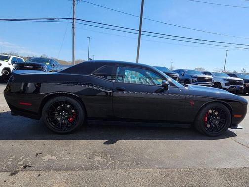 Pitch Black Clearcoat 2019 Dodge Challenger SRT Hellcat