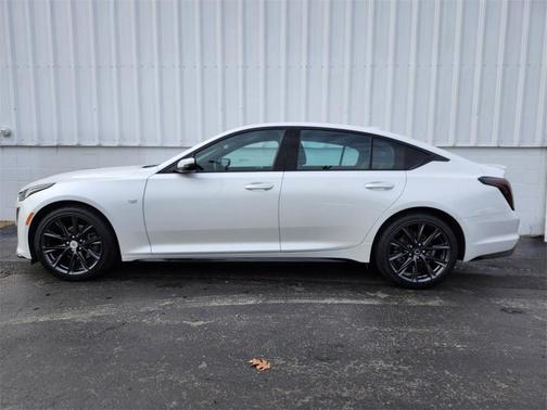 2022 Cadillac CT5 Sport