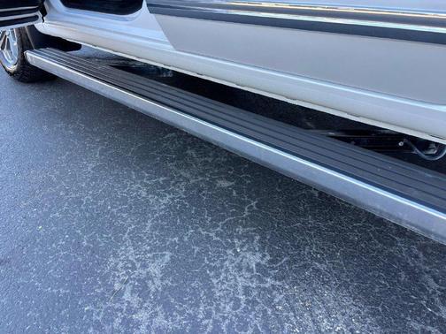 Iridescent Pearl Tricoat 2024 Chevrolet Silverado 1500 High Country