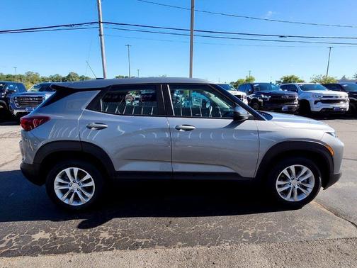 Sterling Gray Metallic 2023 Chevrolet Trailblazer LS