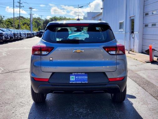 Sterling Gray Metallic 2023 Chevrolet Trailblazer LS