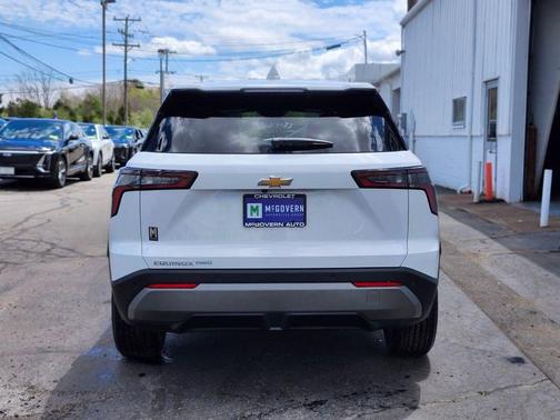 Summit White 2026 Chevrolet Equinox 1LT