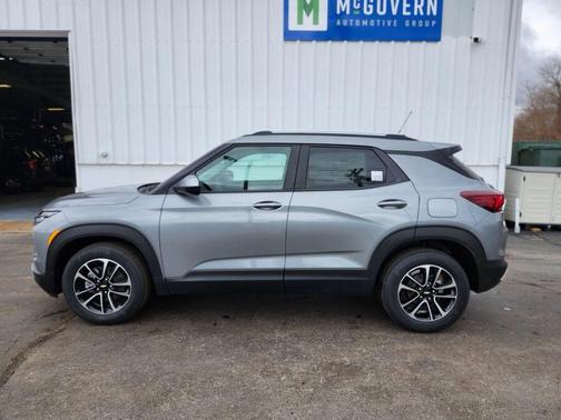 Sterling Gray Metallic 2026 Chevrolet Trailblazer LT