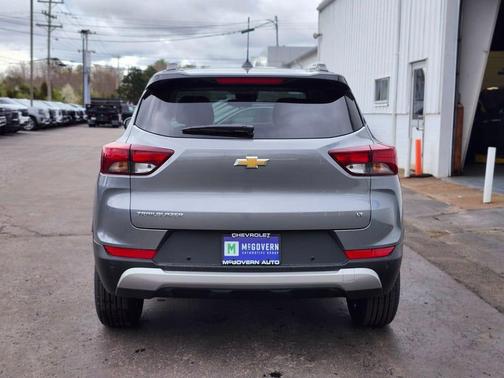 Sterling Gray Metallic 2026 Chevrolet Trailblazer LT