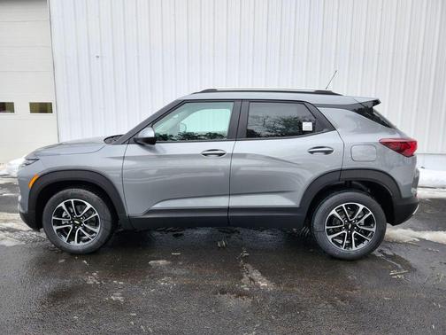 Sterling Gray Metallic 2026 Chevrolet Trailblazer LT