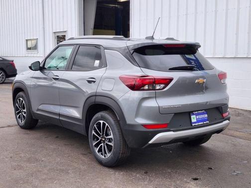 Sterling Gray Metallic 2026 Chevrolet Trailblazer LT