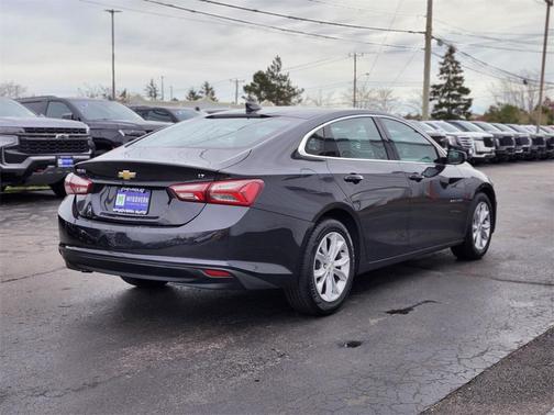 2022 Chevrolet Malibu FWD LT
