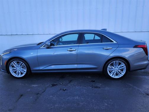 2022 Cadillac CT4 Premium Luxury