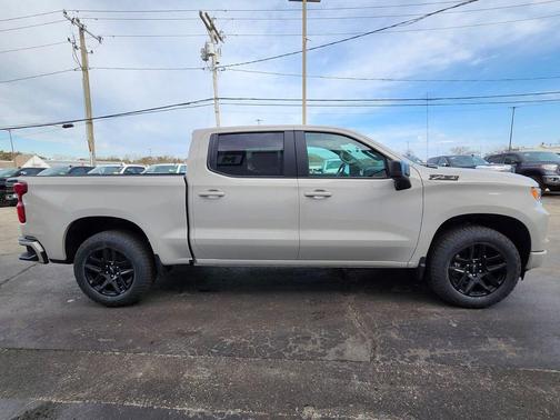 White Sands 2026 Chevrolet Silverado 1500 RST