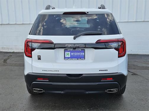 2023 GMC Acadia AWD SLT