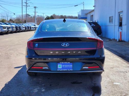 Onyx Black 2023 Hyundai SONATA SE