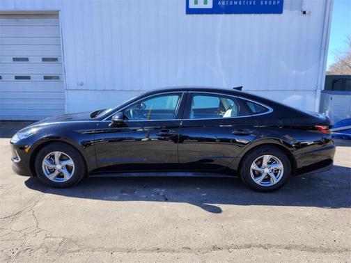 2023 Hyundai SONATA SE