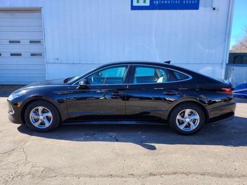 Onyx Black 2023 Hyundai SONATA SE