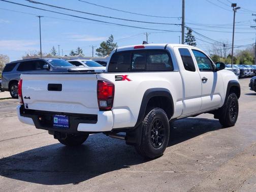 White 2022 Toyota Tacoma SR