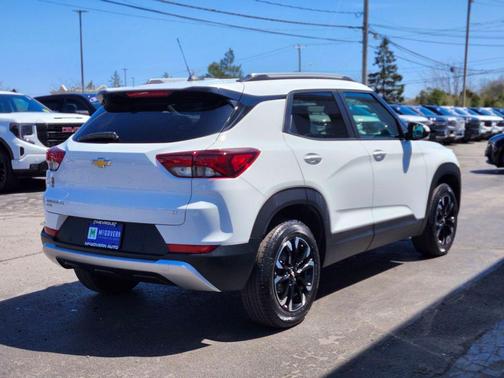 Summit White 2023 Chevrolet Trailblazer LT