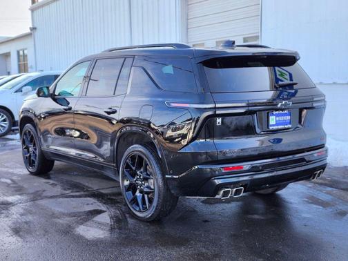 Mosaic Black Metallic 2024 Chevrolet Traverse RS