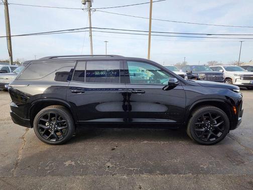 Mosaic Black Metallic 2024 Chevrolet Traverse RS