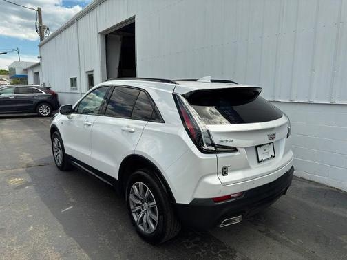 Crystal White Tricoat 2023 Cadillac XT4 Sport