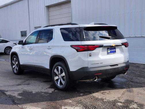 Summit White 2023 Chevrolet Traverse LT Leather