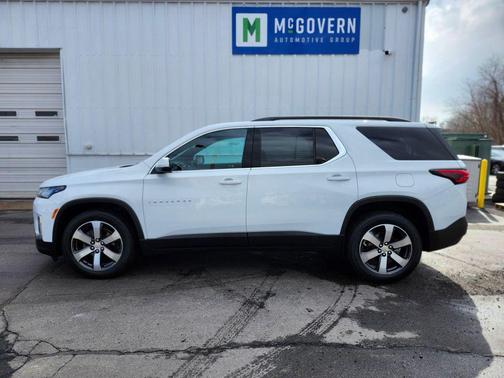 Summit White 2023 Chevrolet Traverse LT Leather