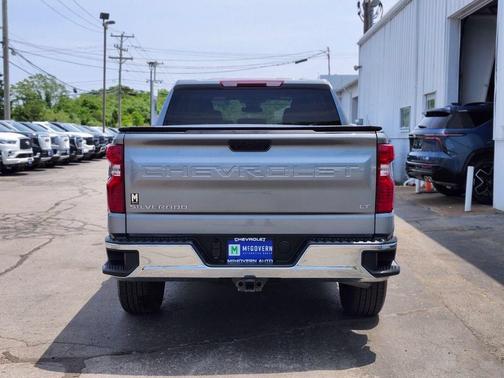 Sterling Gray Metallic 2024 Chevrolet Silverado 1500 LT