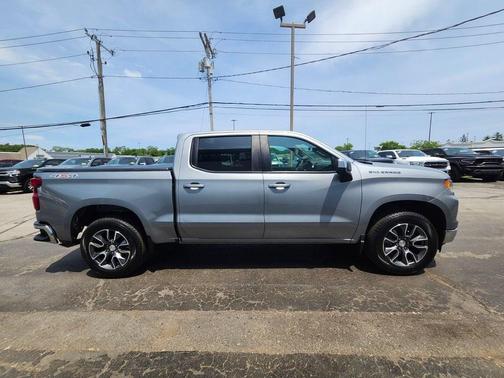 Sterling Gray Metallic 2024 Chevrolet Silverado 1500 LT