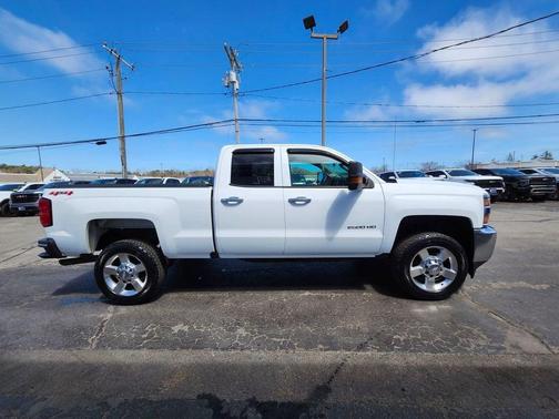 Summit White 2018 Chevrolet Silverado 2500 WT
