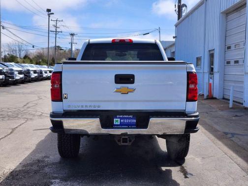 Summit White 2018 Chevrolet Silverado 2500 WT