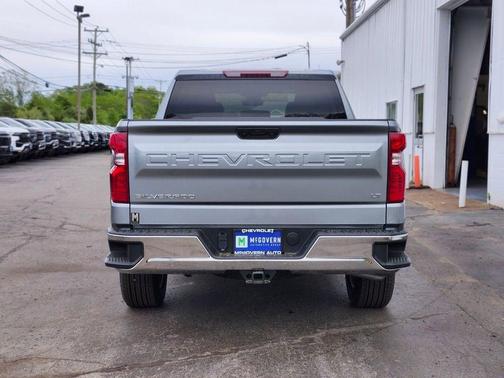Sterling Gray Metallic 2026 Chevrolet Silverado 1500 LT