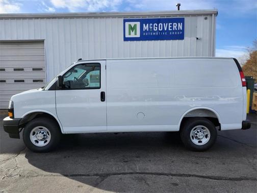 2025 Chevrolet Express 2500 RWD 2500 Regular Wheelbase WT