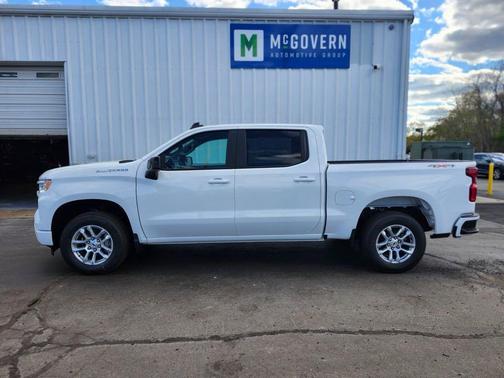 Summit White 2026 Chevrolet Silverado 1500 RST
