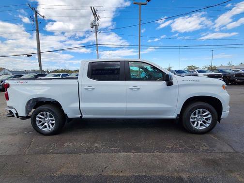 Summit White 2026 Chevrolet Silverado 1500 RST