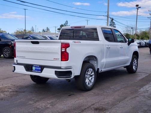 Summit White 2026 Chevrolet Silverado 1500 RST