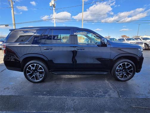 2022 Chevrolet Tahoe 4WD RST