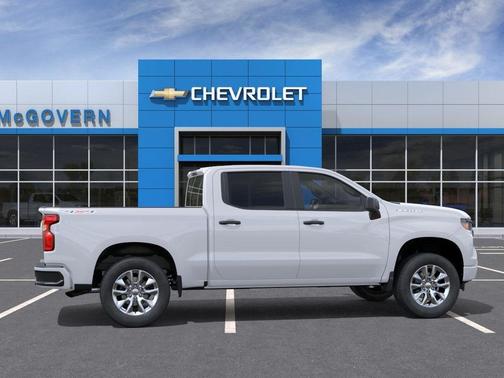Summit White 2026 Chevrolet Silverado 1500 Custom